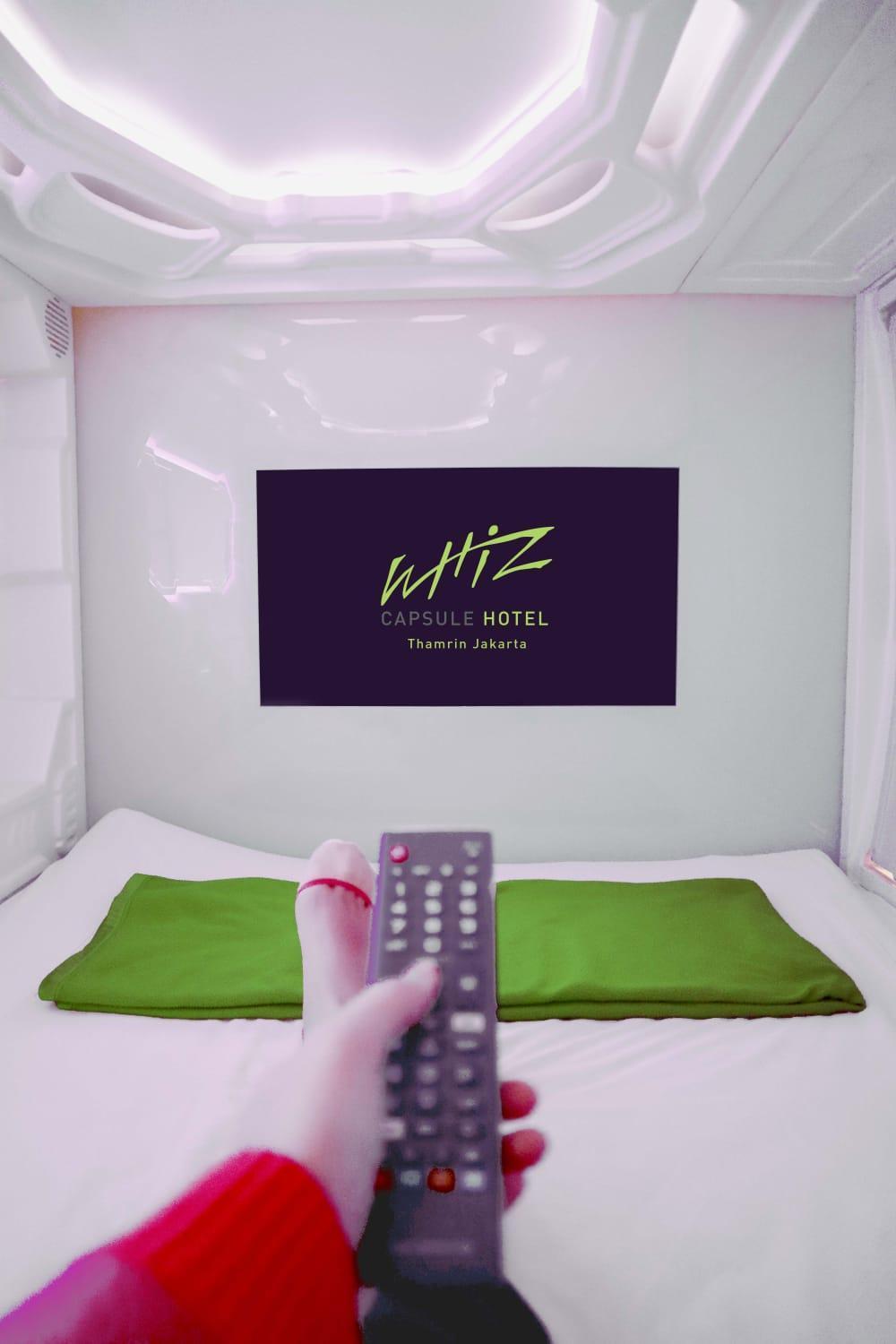 Whiz Capsule Hotel Thamrin Jakarta Exterior foto